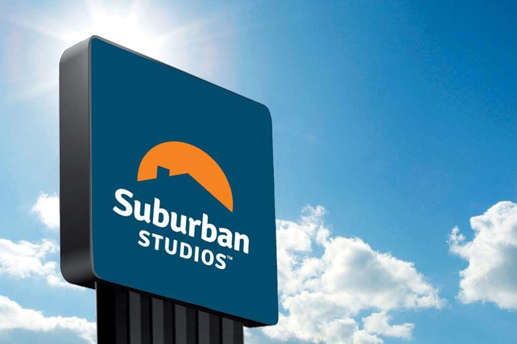 Suburban Studios Pueblo North מראה חיצוני תמונה